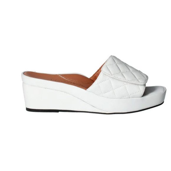L'amour Des Pieds JEHANNA Wedge Sandals Sz